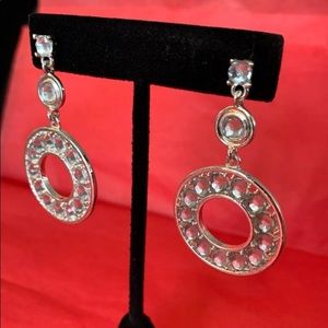🔴 NWT Candies shiny fancy dangle earrings